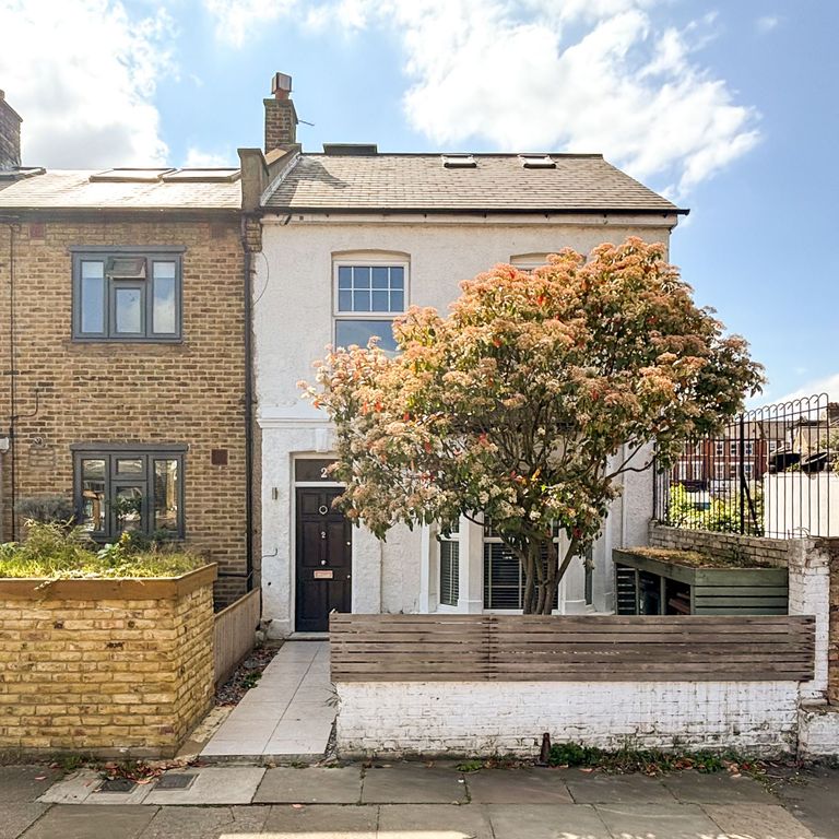 Property photo 2 of 23