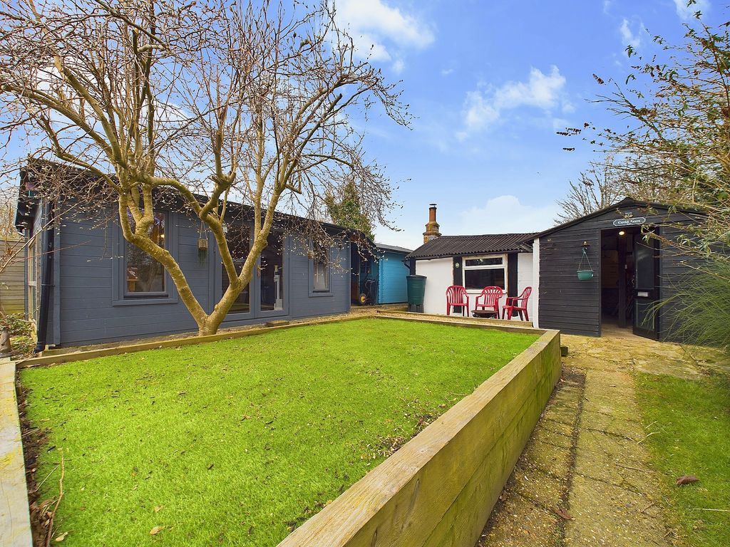 Property photo 3 of 34