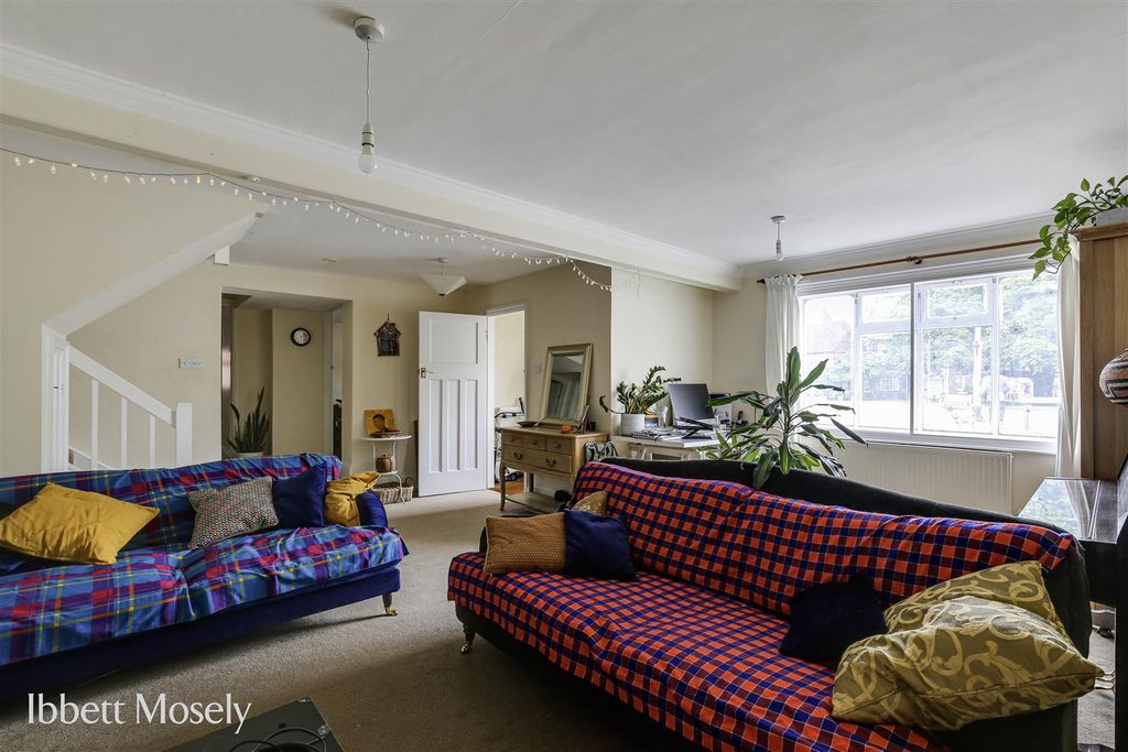 Property photo 3 of 11 4.Jpg