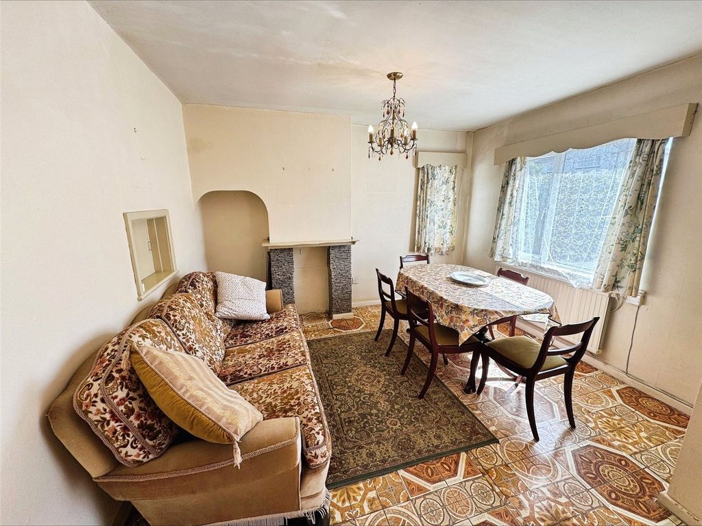 Property photo 3 of 15 Dining Room