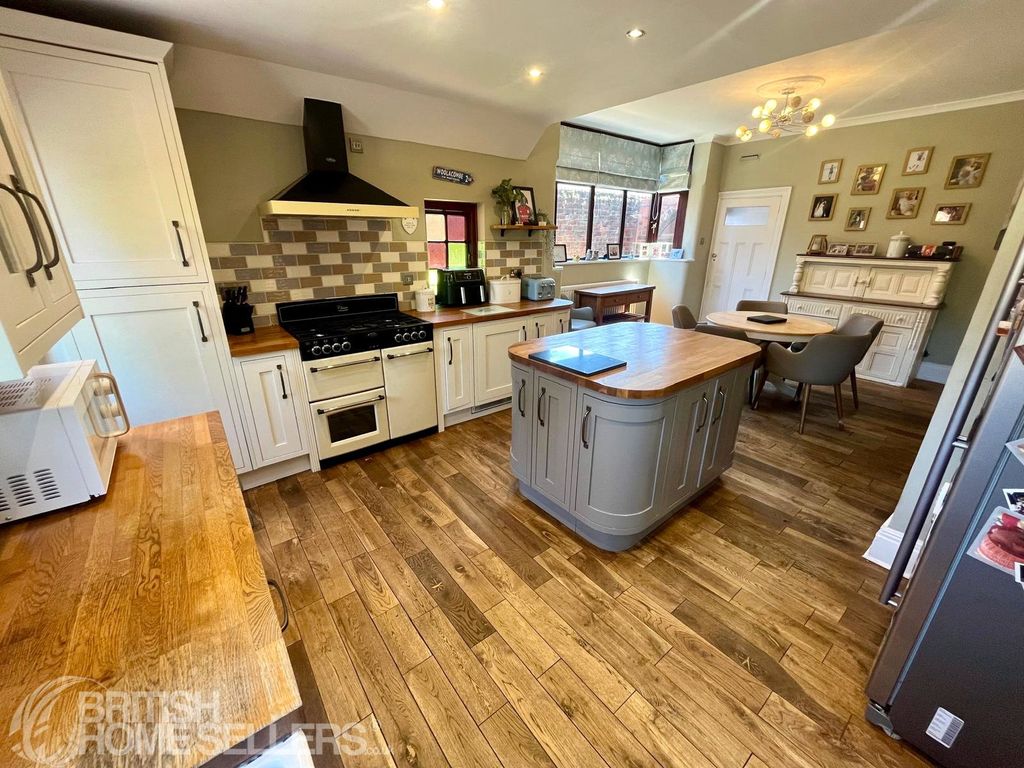 Property photo 2 of 22 Picture No. 03