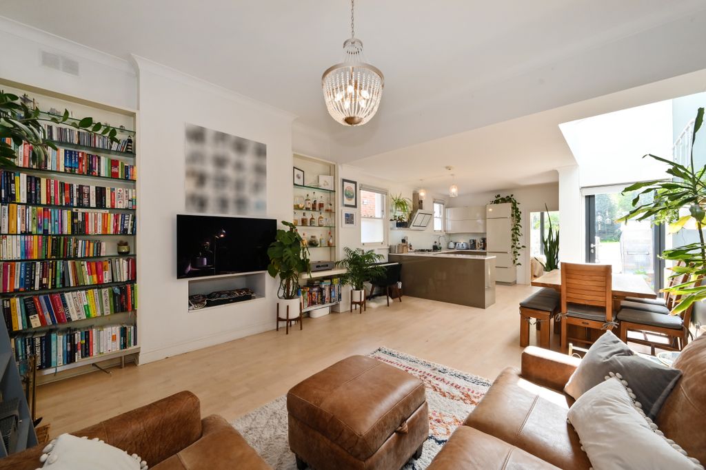 Property photo 1 of 15