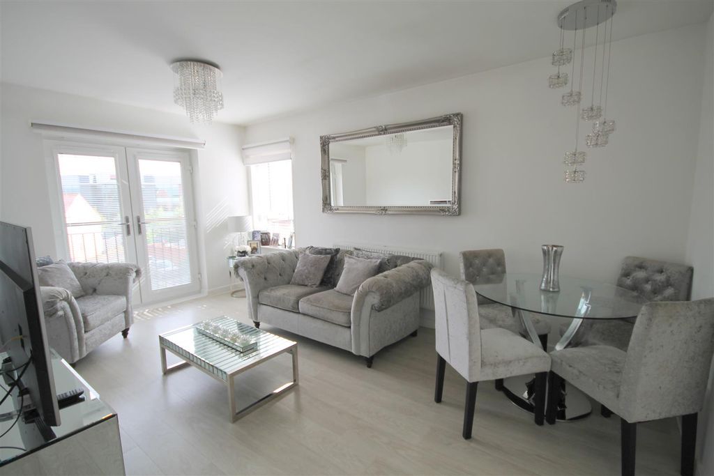 Property photo 2 of 18 Jb Lounge i.Jpg
