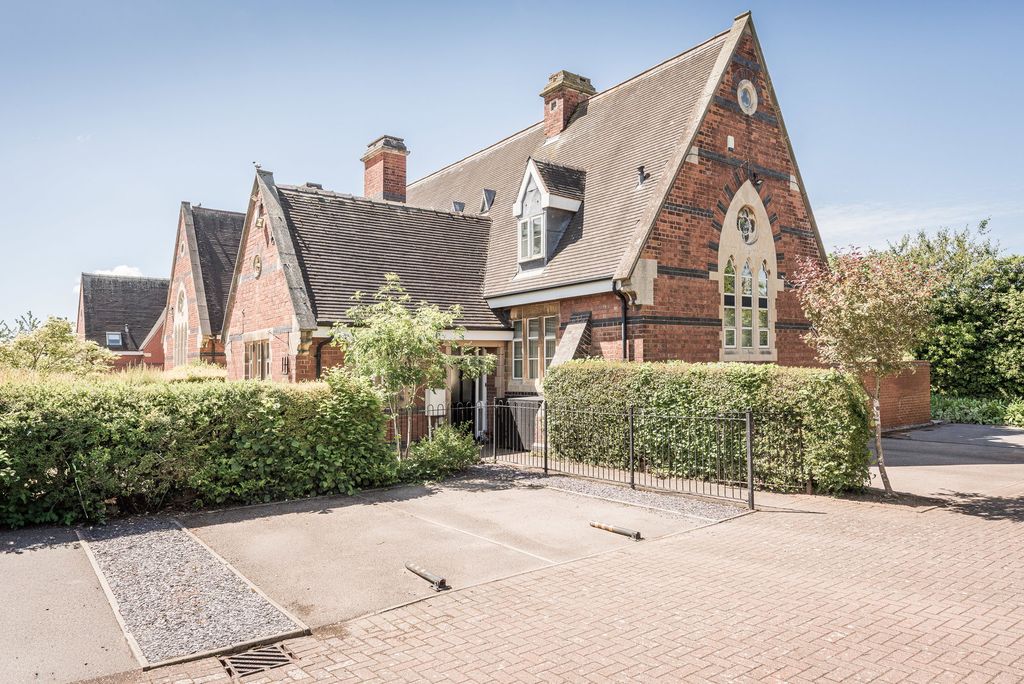 Property photo 1 of 50