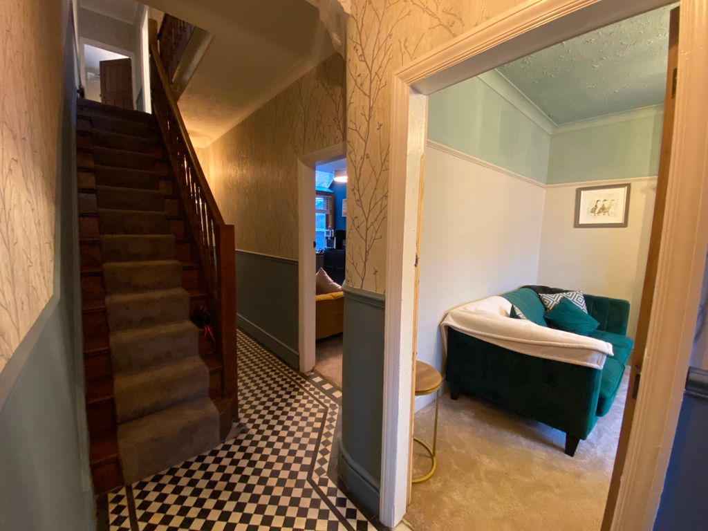 Property photo 2 of 30