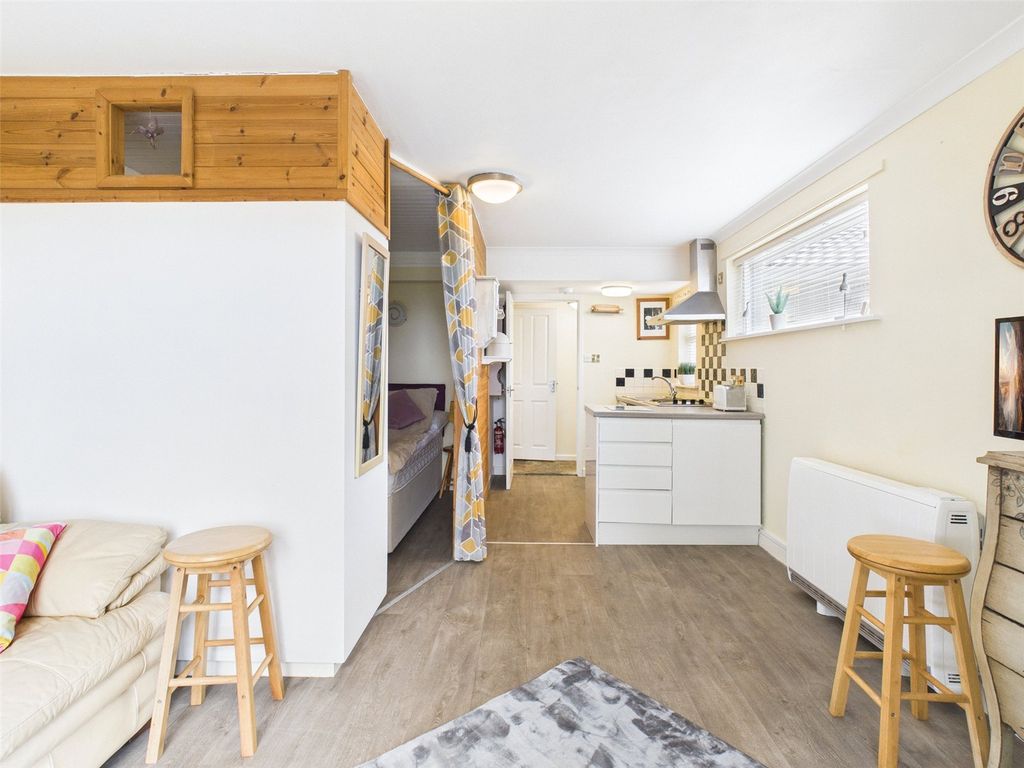 Property photo 2 of 11 Picture No. 02