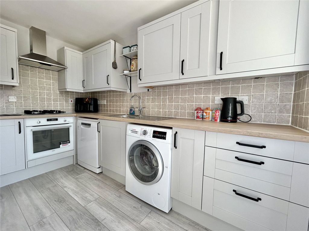 Property photo 2 of 15 Picture No. 05