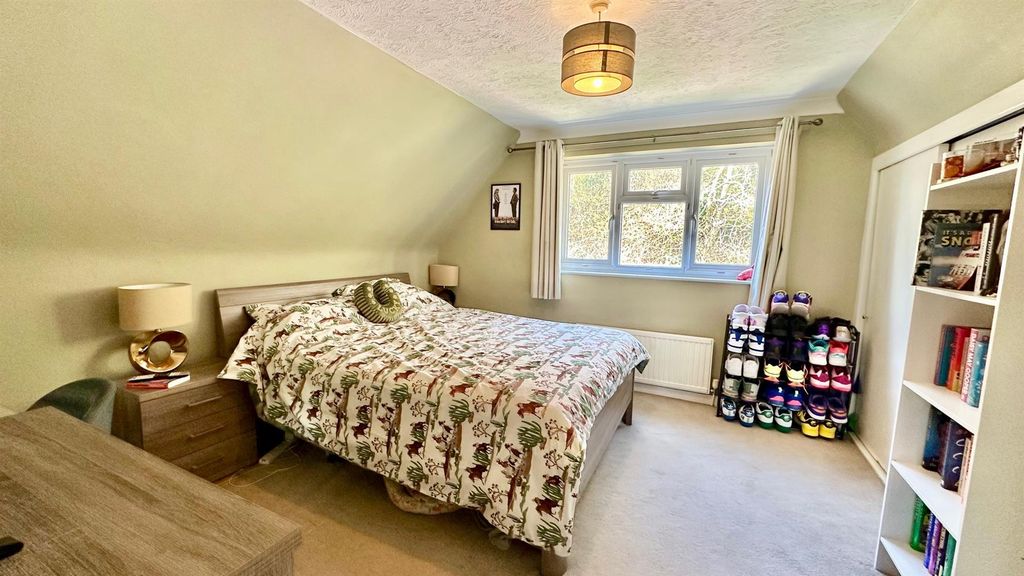 Property photo 3 of 27