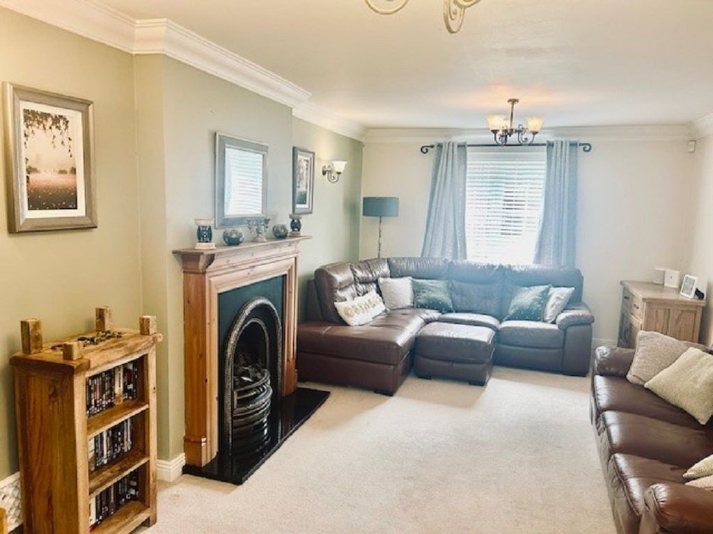 Property photo 2 of 24