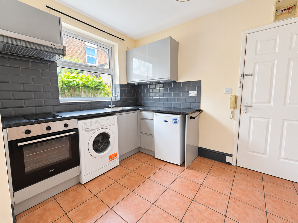 Property photo 2 of 6