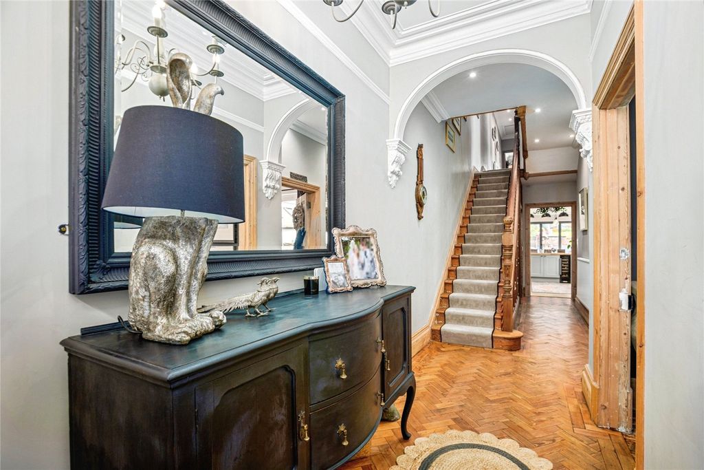 Property photo 3 of 38 Picture No. 80