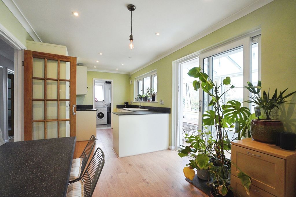 Property photo 3 of 20 Pbox-Img.Jpg