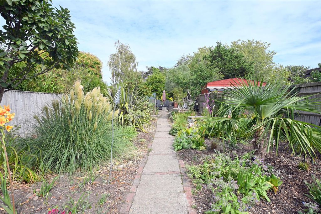 Property photo 2 of 19 Rear Garden