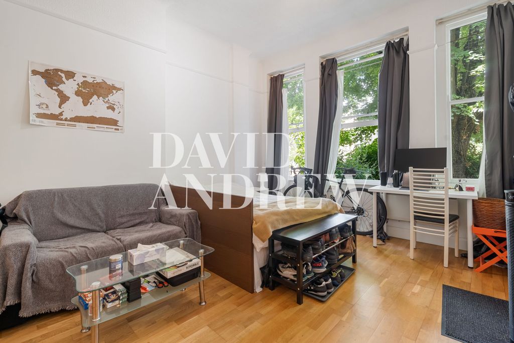 Property photo 3 of 12