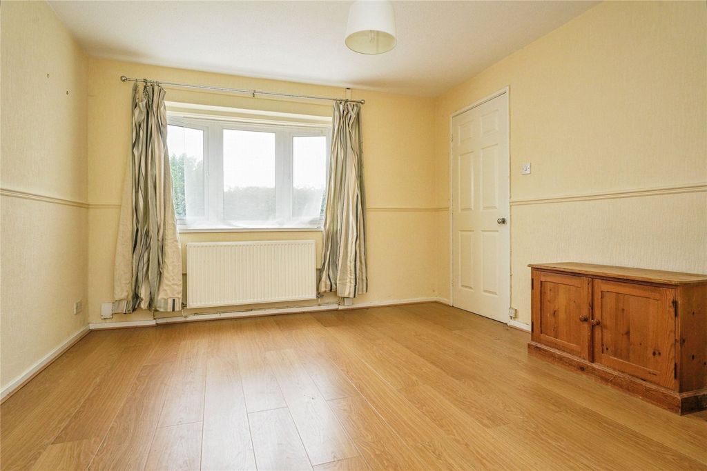 Property photo 3 of 13 Picture No. 17