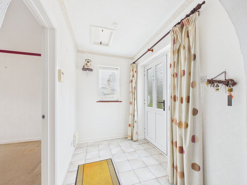 Property photo 3 of 14 Entrance