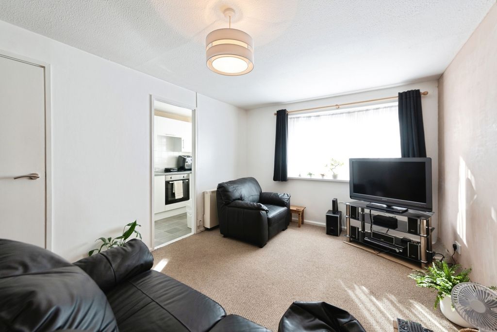 Property photo 3 of 16 Photo