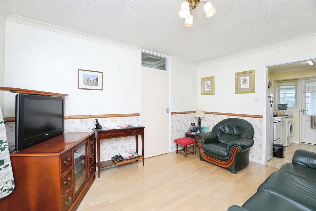 Property photo 2 of 11 Pbox-Img.Jpg