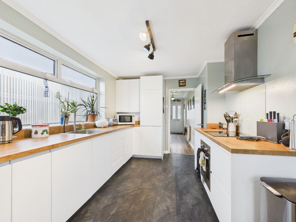 Property photo 2 of 17 4750514