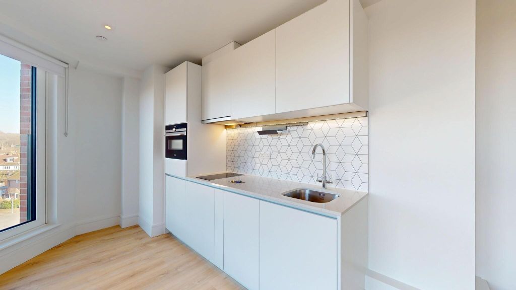 Property photo 2 of 21 Kitchen