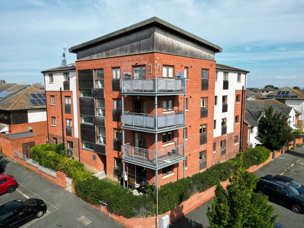 Property photo 1 of 12 4414651