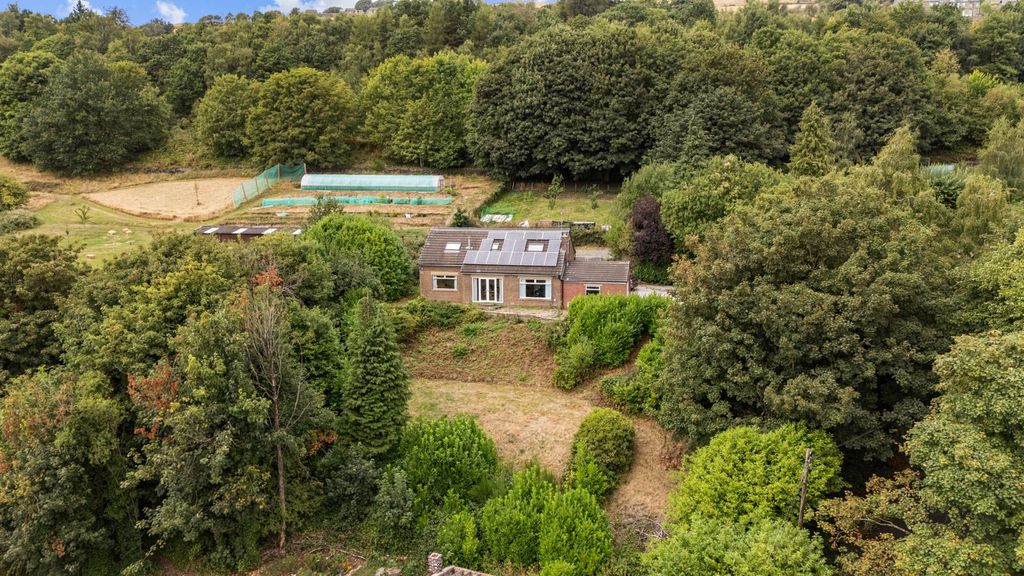 Property photo 2 of 37