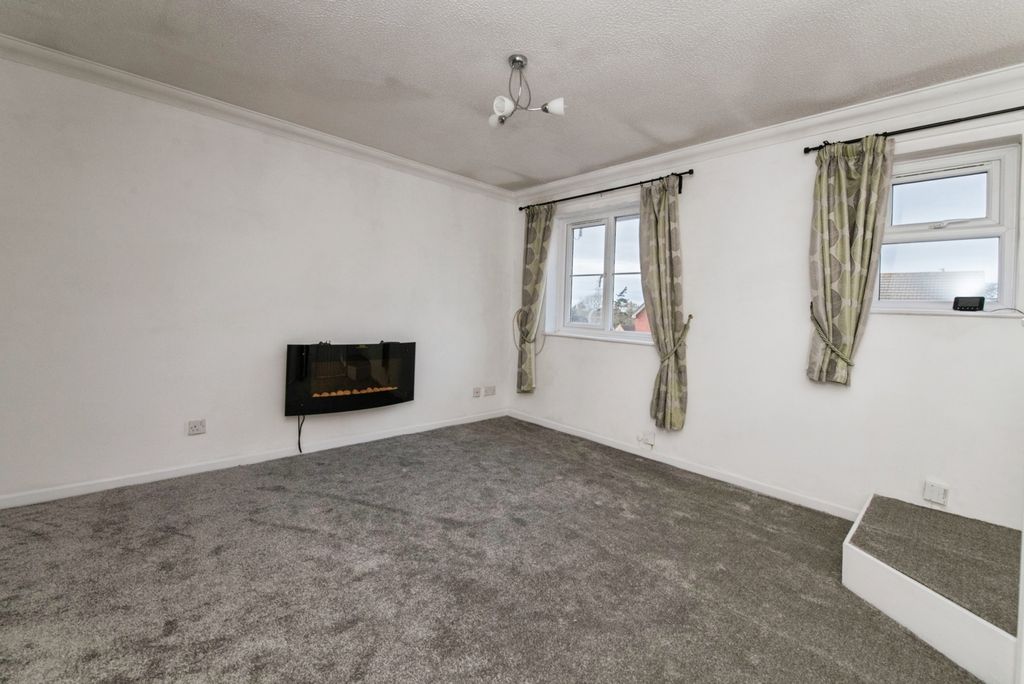 Property photo 2 of 15 Pbox-Img.Jpg