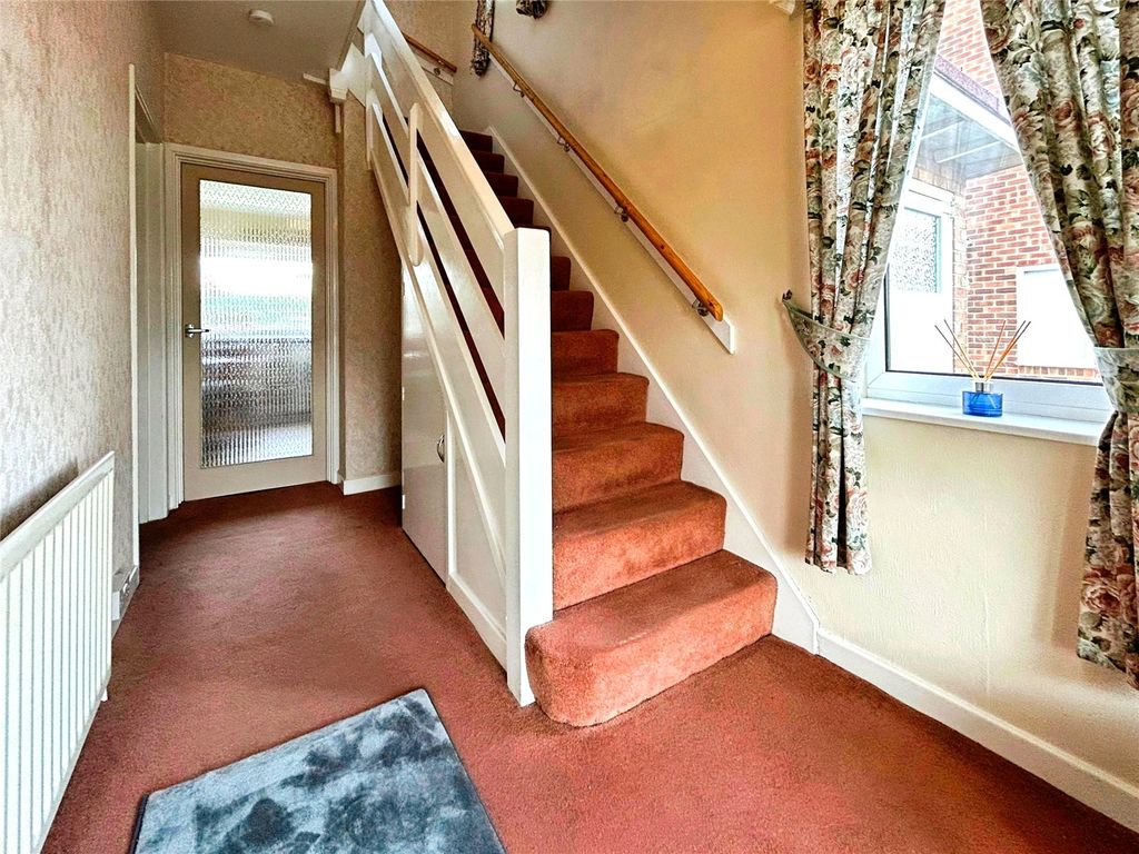 Property photo 3 of 15 Picture No. 01