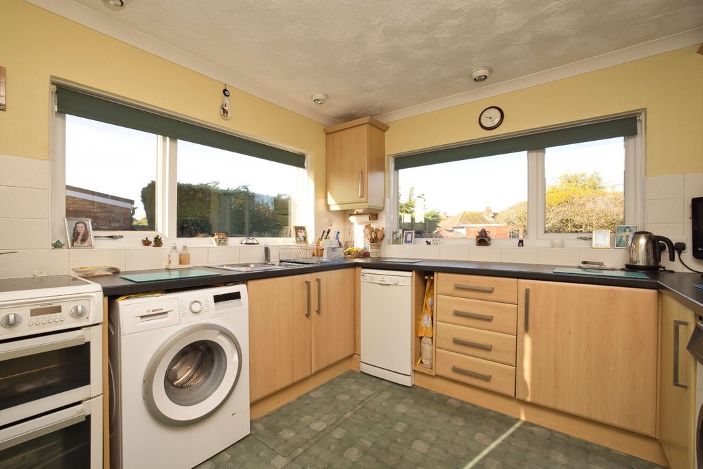 Property photo 3 of 17 Picture 3