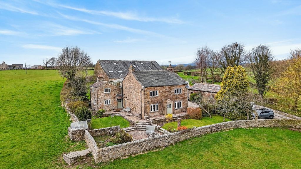 Property photo 1 of 36