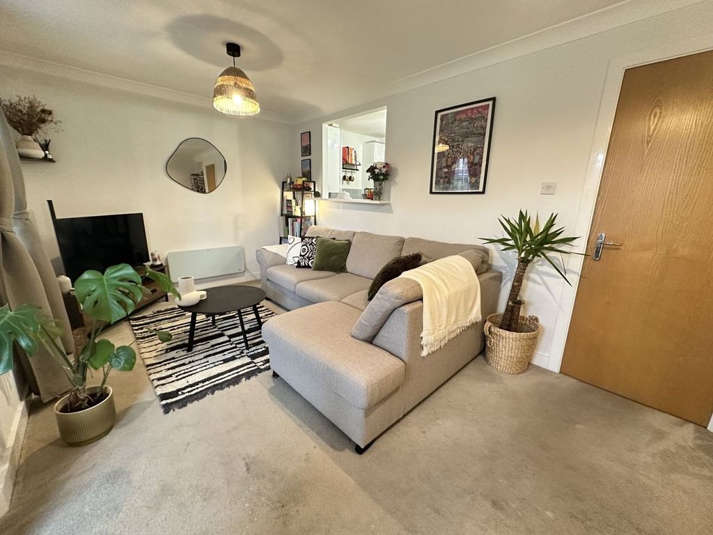 Property photo 2 of 13