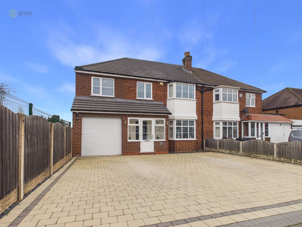 Property photo 1 of 39 Cam05459G0Pr0117Still032