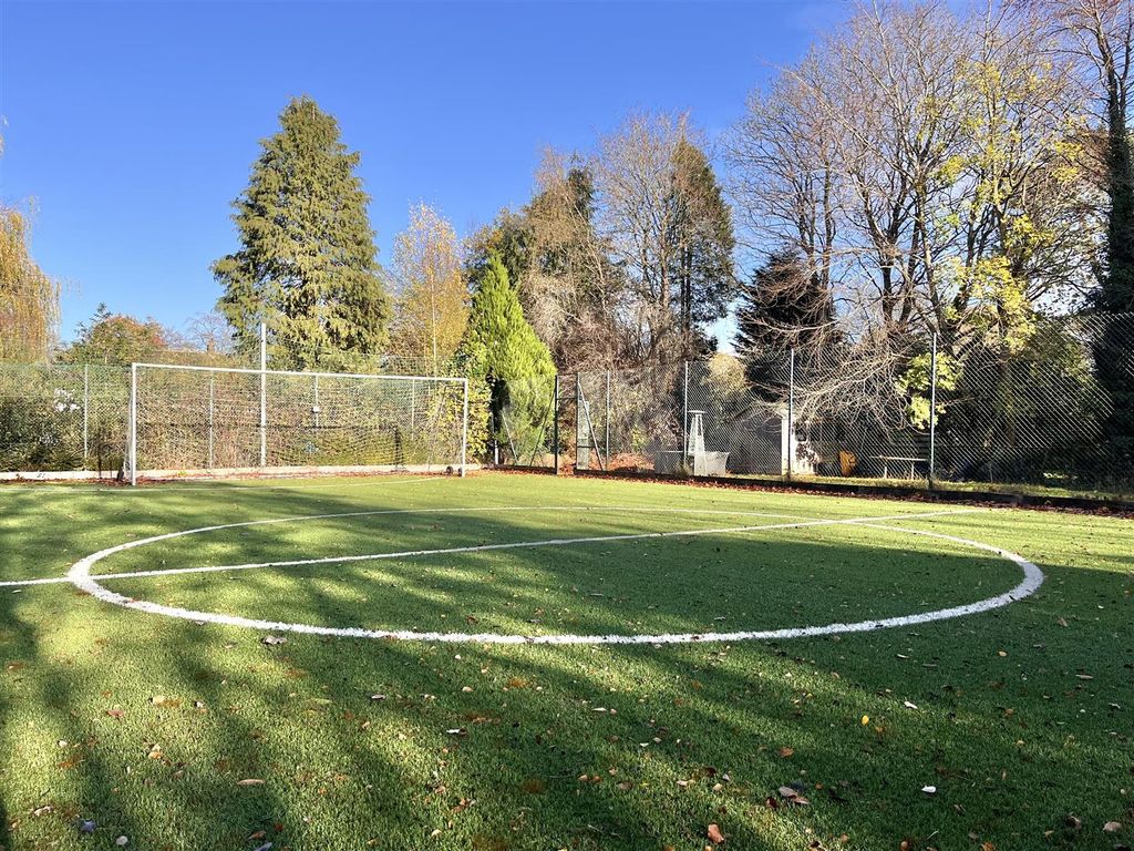 Property photo 2 of 22