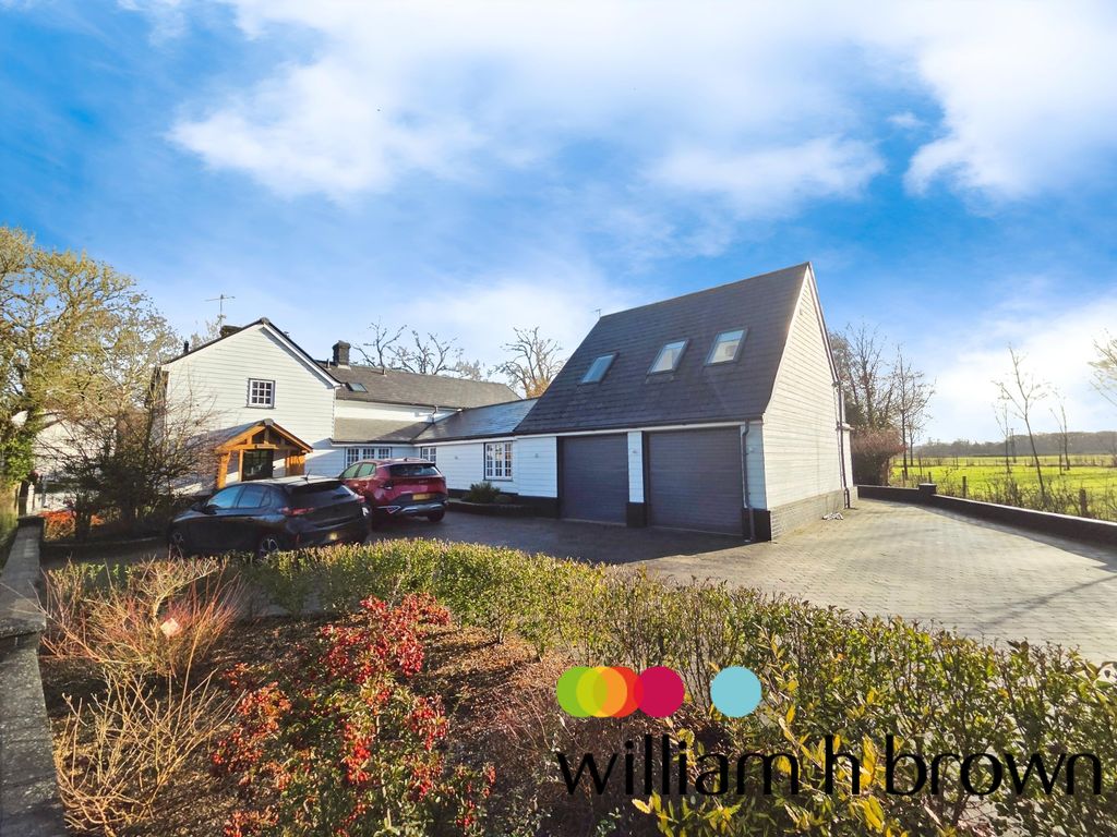 Property photo 1 of 34 Bedroom 1