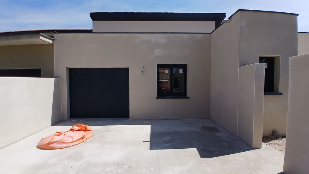 Property photo 2 of 14 Por270000Ebc