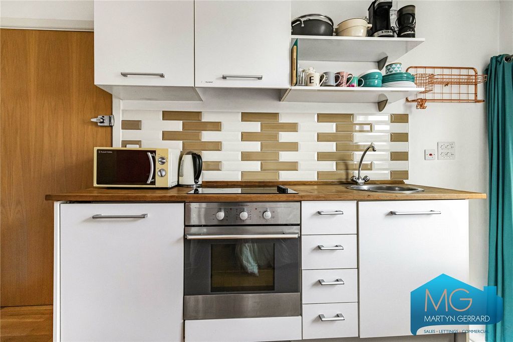 Property photo 3 of 12 Picture No. 06