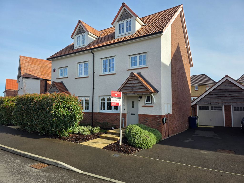 Property photo 1 of 33