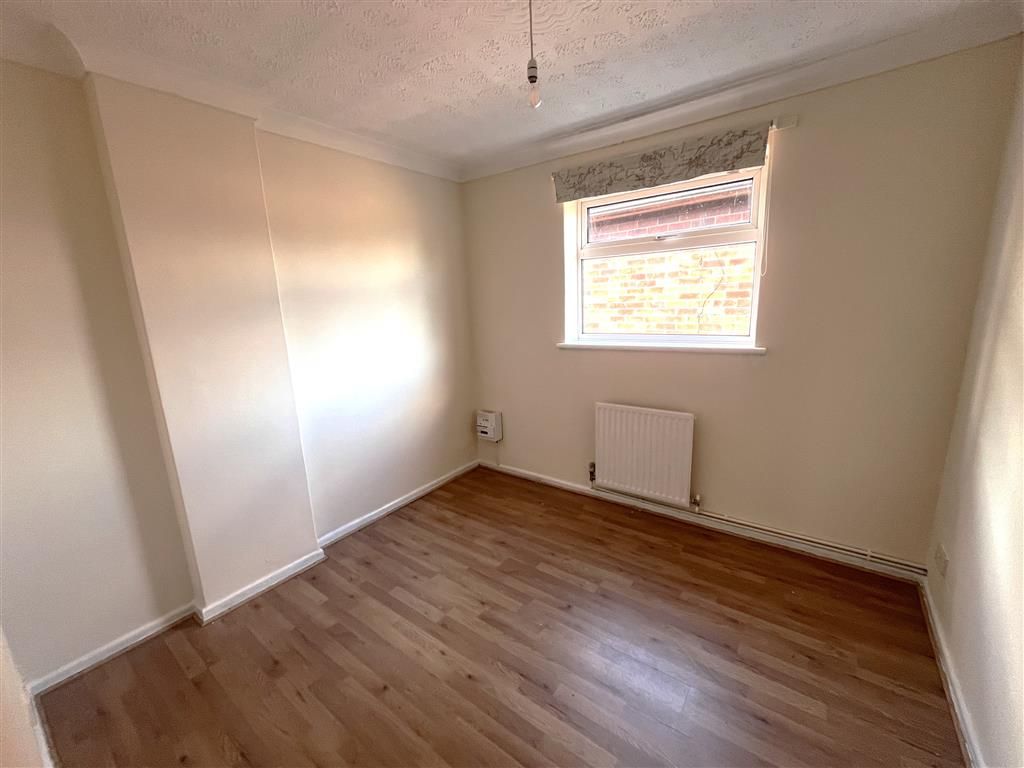 Property photo 1 of 5 Bedroom