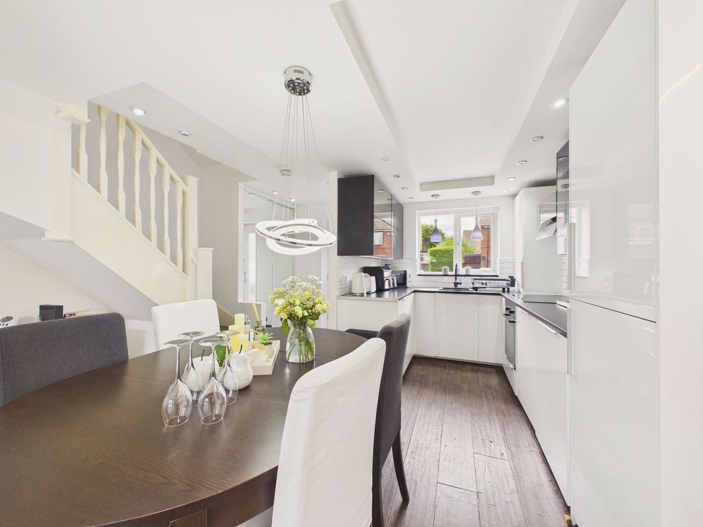 Property photo 1 of 12 Kitchen/Dining Area
