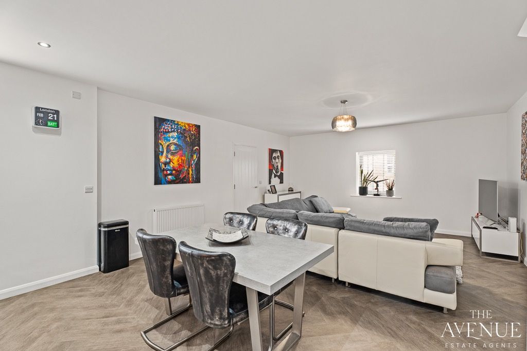 Property photo 2 of 30 4908154