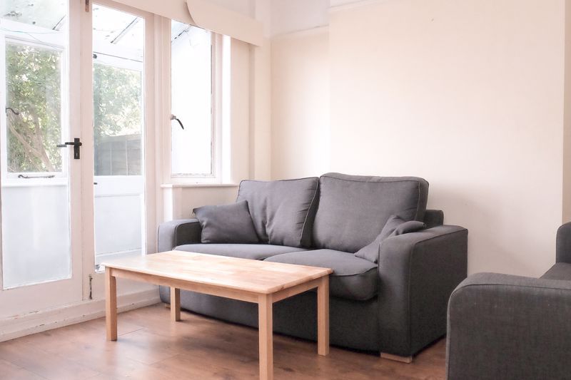 Property photo 1 of 11 Living Room