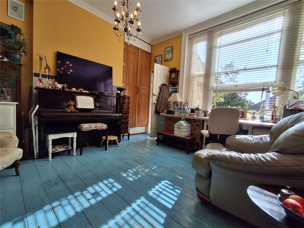 Property photo 3 of 16 Picture No. 27
