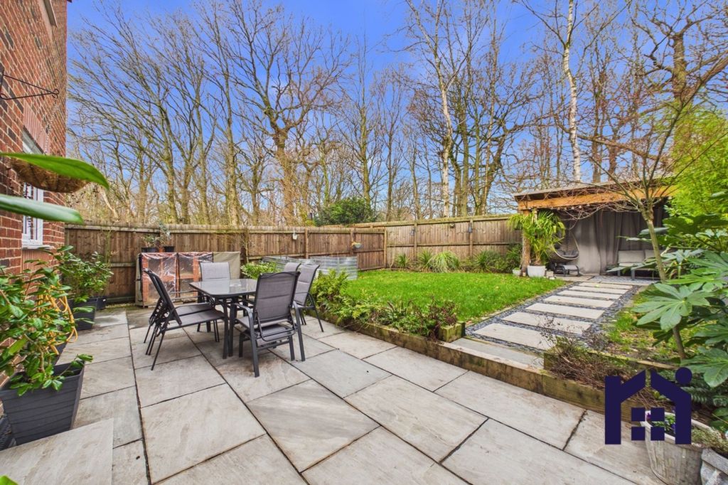 Property photo 1 of 23 Rear Garden