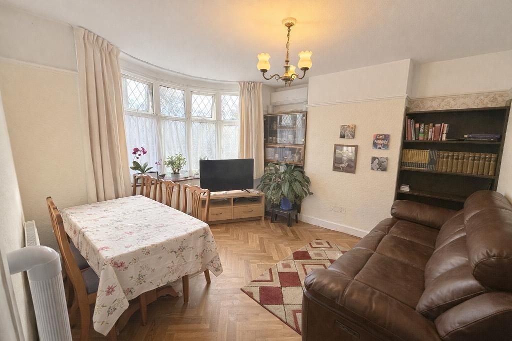 Property photo 2 of 12 Gallery