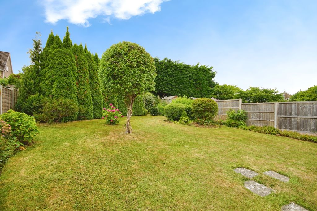 Property photo 2 of 17 Photo