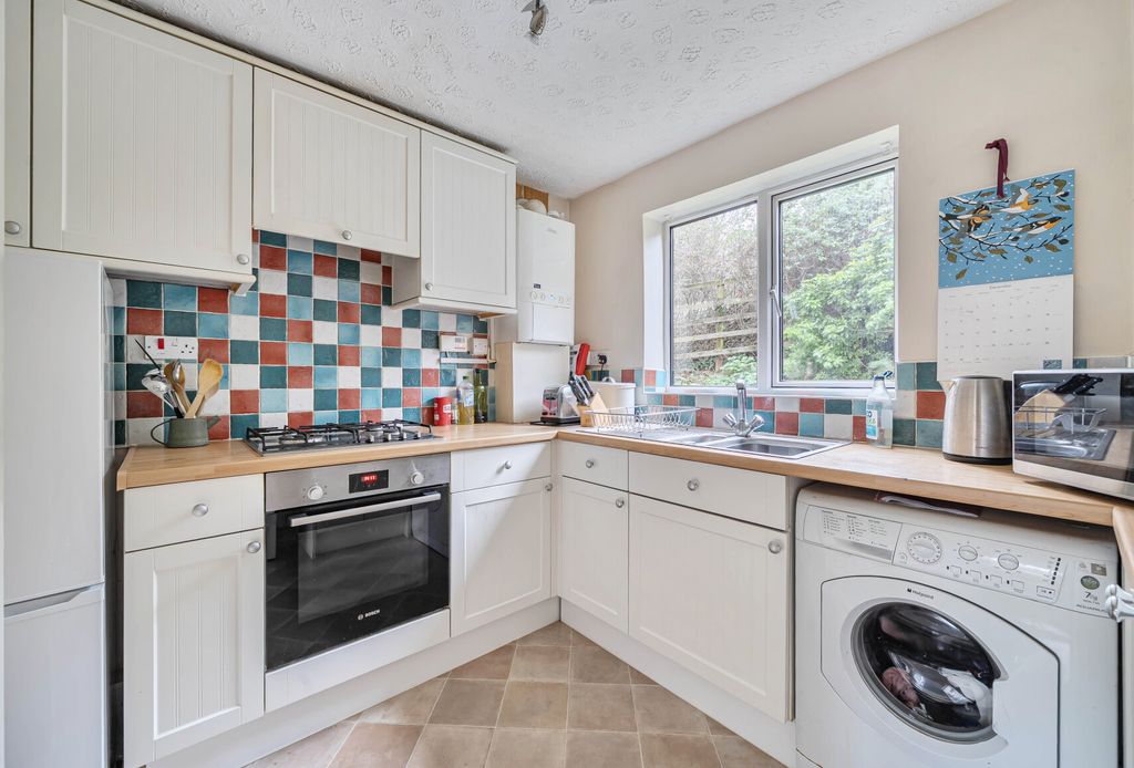 Property photo 3 of 20 1389164-14-694Abd...