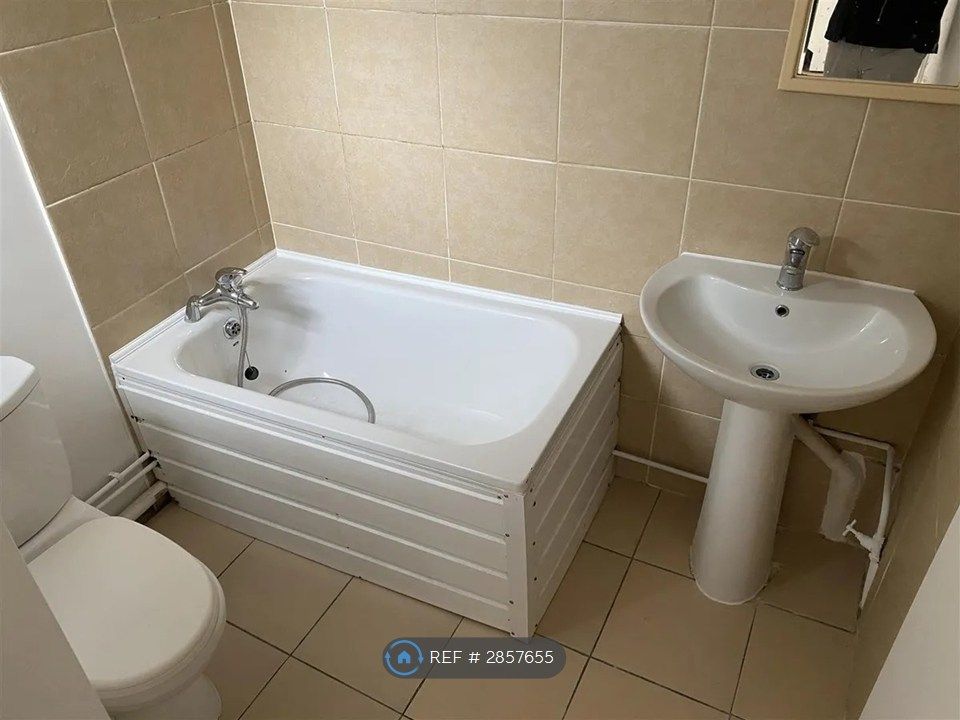 Property photo 3 of 4