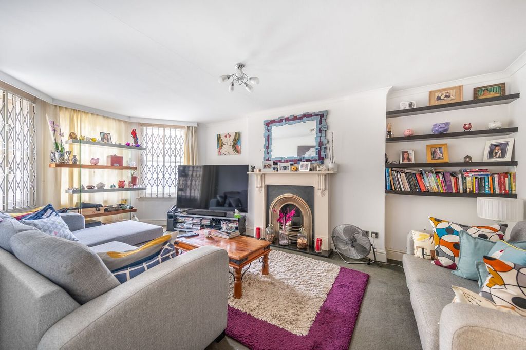 Property photo 1 of 10