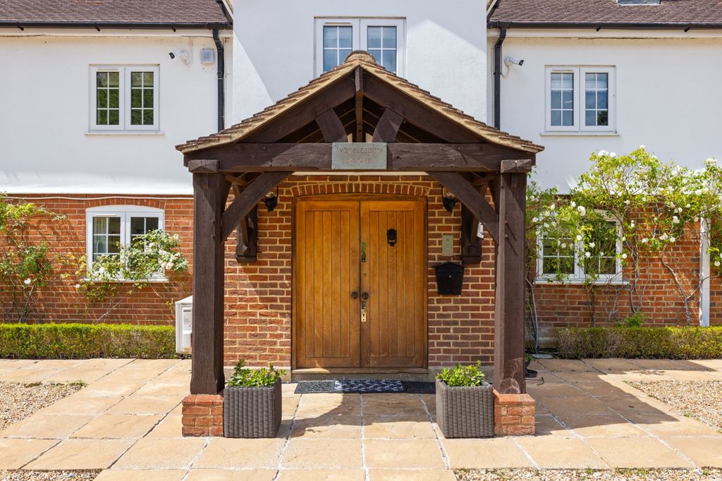 Property photo 2 of 31 Entrance