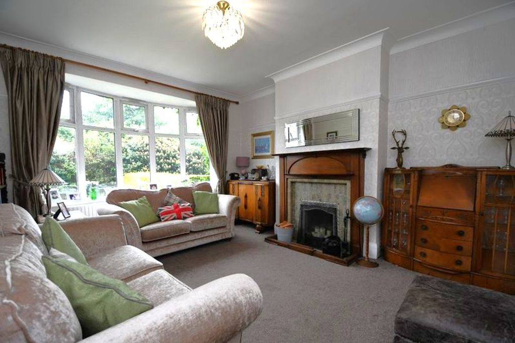 Property photo 2 of 20